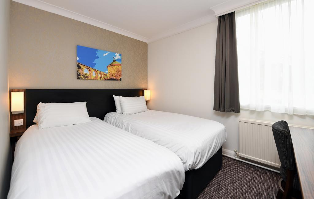Wynnstay Arms, Wrexham By Marston'S Inns Dış mekan fotoğraf